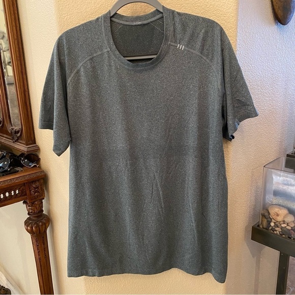 LULULEMON Men Green Short Sleeve Athletic Top Size XL - Picture 1 of 7